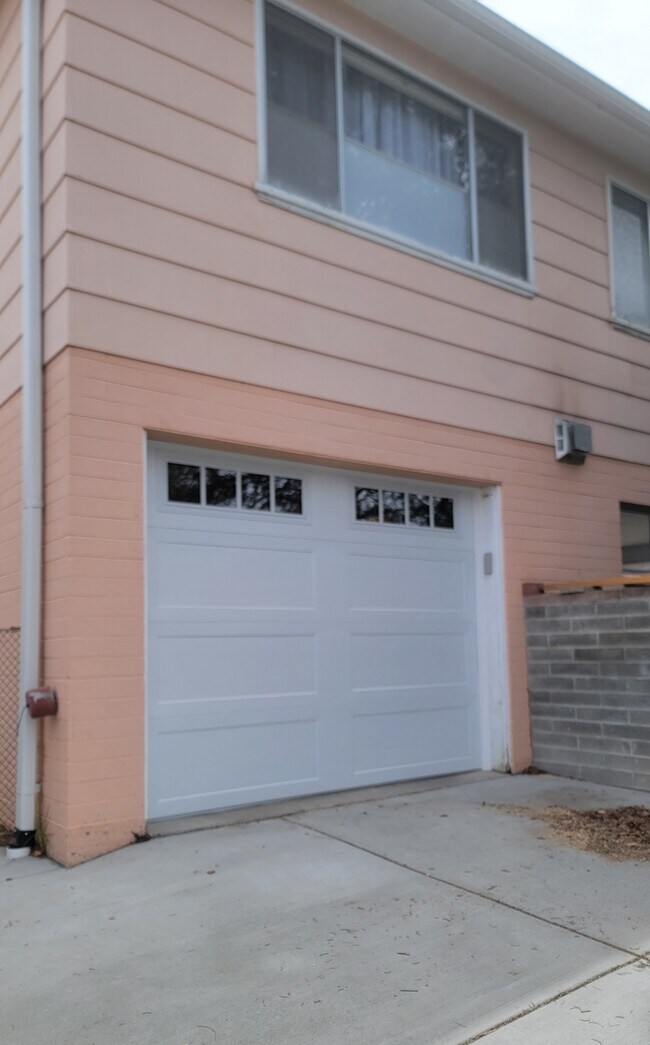 Photo - 221 S Alarcon St Unit 221 S. Alarcon Apt B