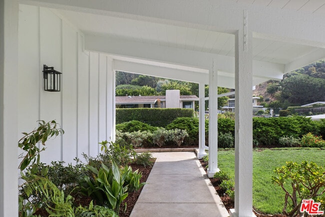 Building Photo - 1279 El Hito Cir