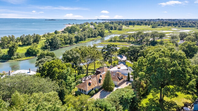 Photo - 11 Beachside Common