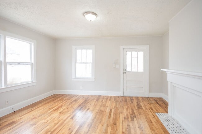 Photo - 486 Hammond Dr Unidad A