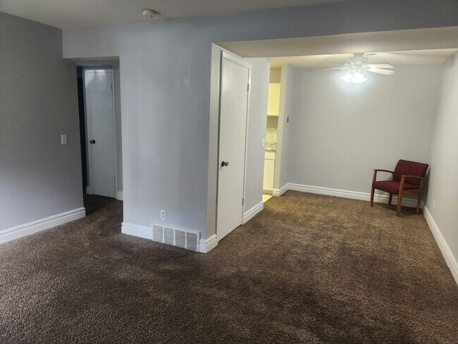 Photo - 5321 S 580 E