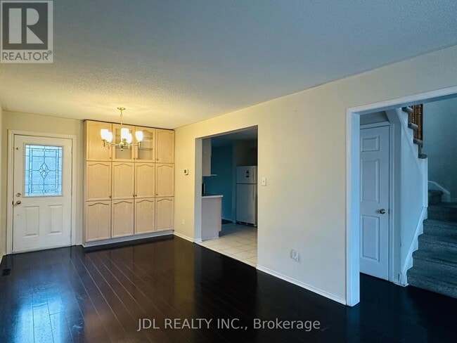 Photo - 18 Dunsmore Crescent