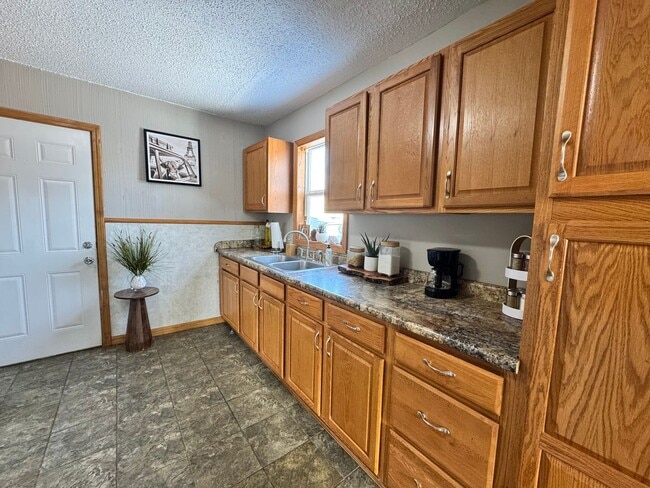 Photo - 2 bed, 1 bath home for rent in Waterloo