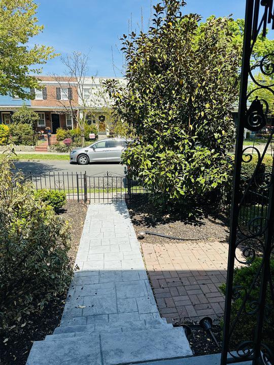 Photo - 1911 D St NE