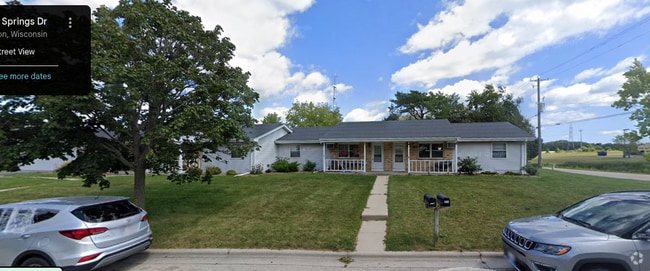 Building Photo - 1074 Mineral Springs Dr Unit 1074 Rental