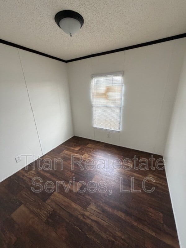 Photo - 1050 Osage Trail