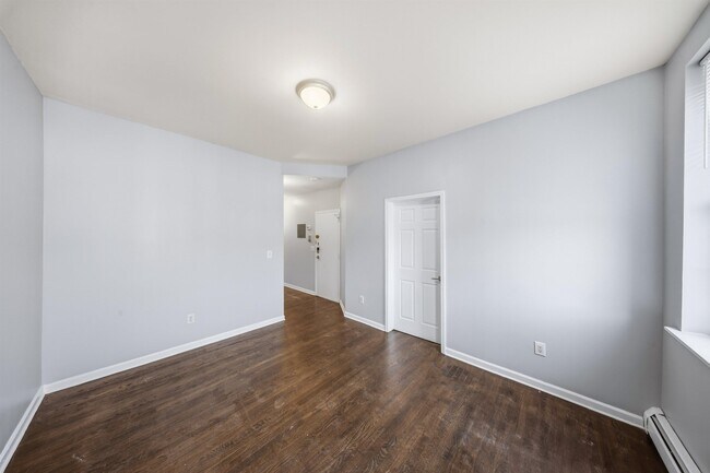 Photo - 303 3rd St Unit 3