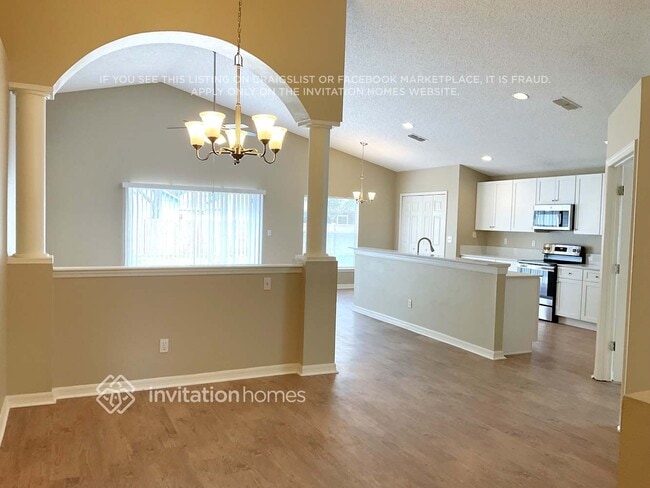Photo - 3997 Hillingdon Rd