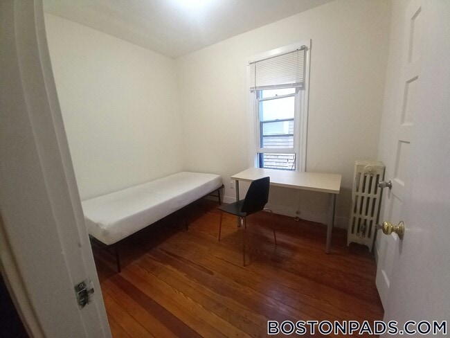 Photo - 49 Beech Glen St Unit 2