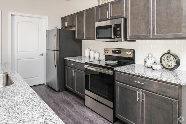 Miller Crossing Apartments & Villas