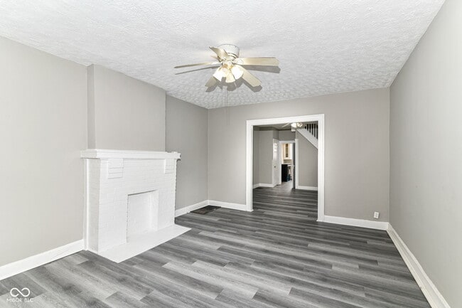 Photo - 3041 Broadway St