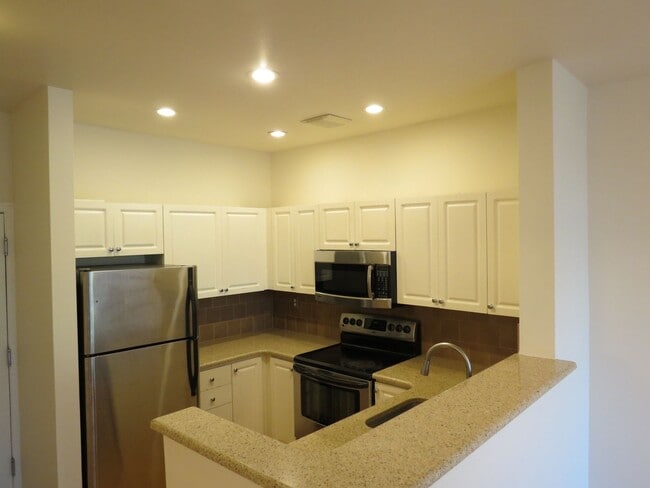 Building Photo - Incredible 1bed/1bath Condo Ideally Located in Belltown! Unit 315