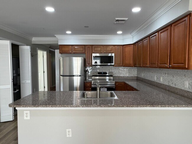 Photo - Immaculate 3/2bath one level unit- ETSU Campus