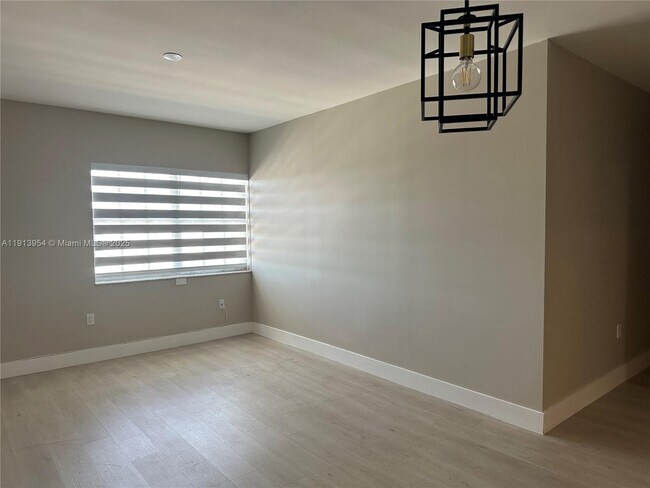 Photo - 5731 NW 37th St Unit 500-F