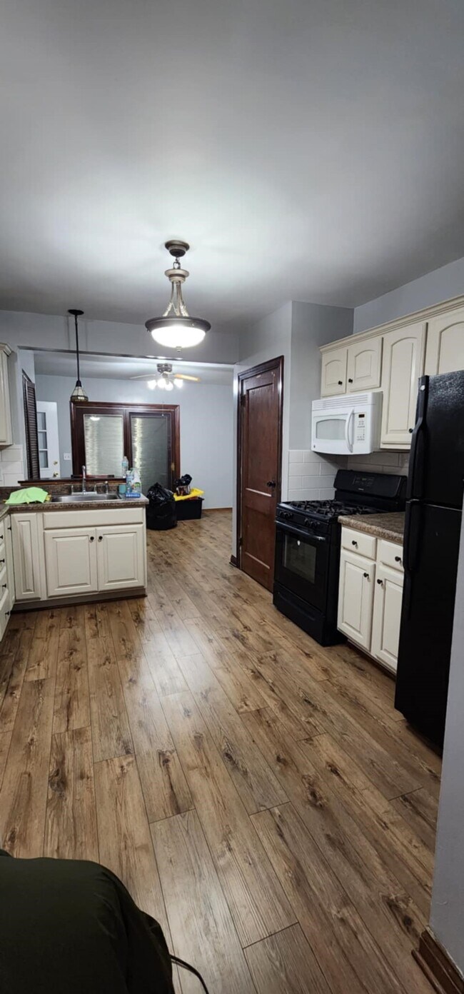 Photo - 1111 5th St E