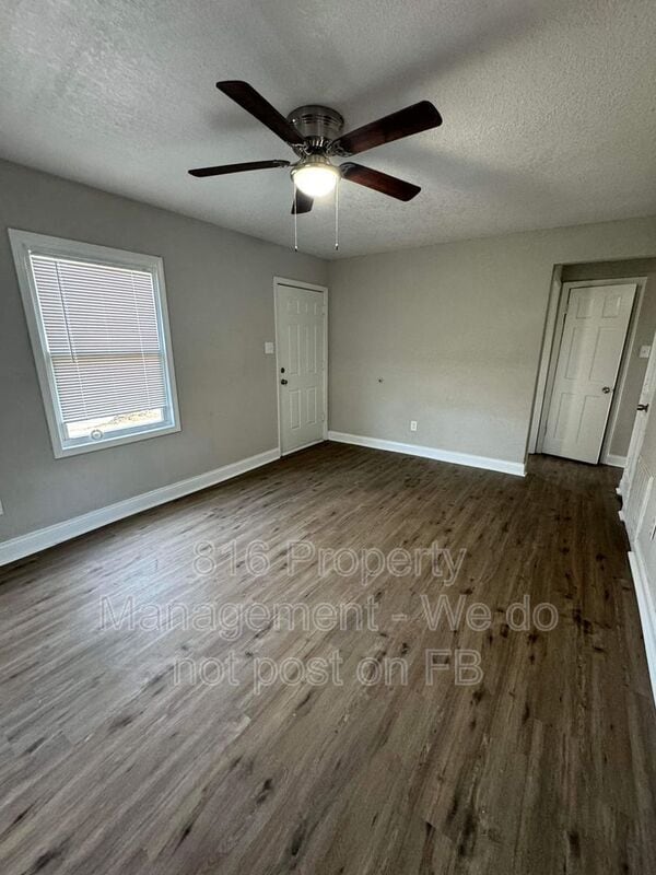 Photo - 5518 S Benton Ave