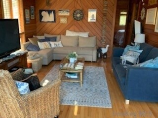 Photo - 63 Thompson Ave