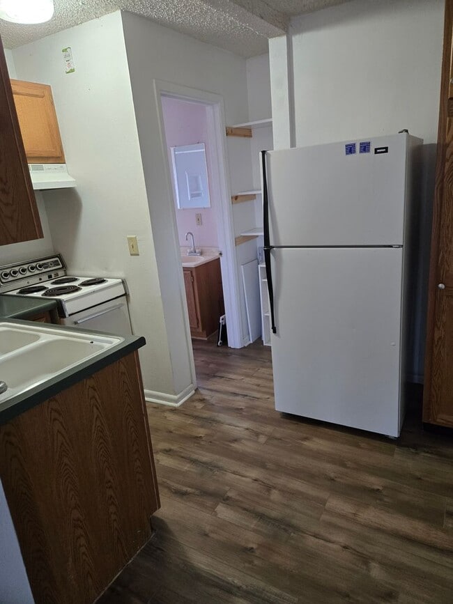 Photo - 504 Elm St Unidad 04