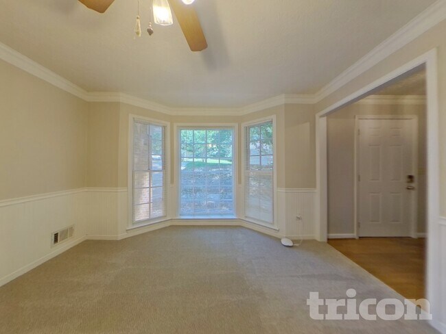 325 Ridge Ct