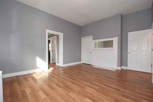 Photo - 375 1/2 Main St