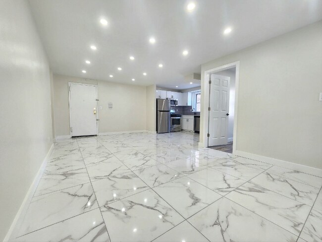 750 N Broad St Unit 1B