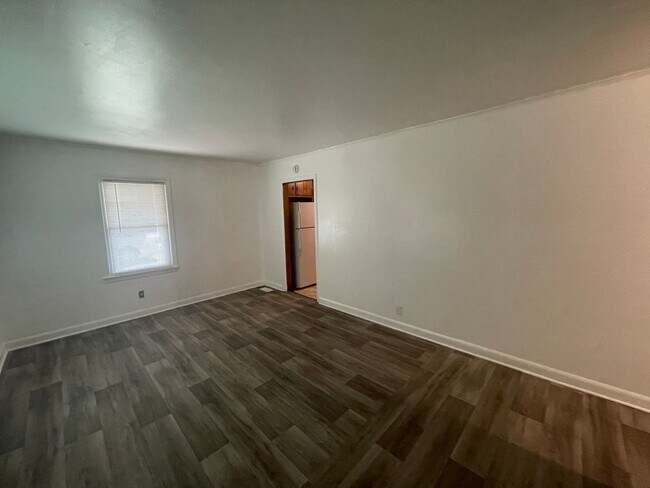 Photo - 3 bedroom 1 bathroom house available