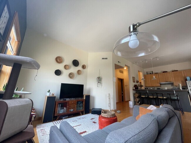 624 E. Ogden Ave