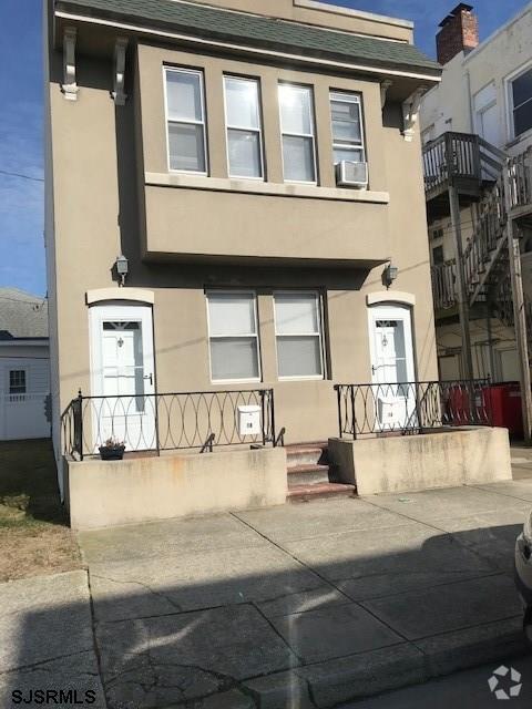 Building Photo - 1 N Washington Ave Rental
