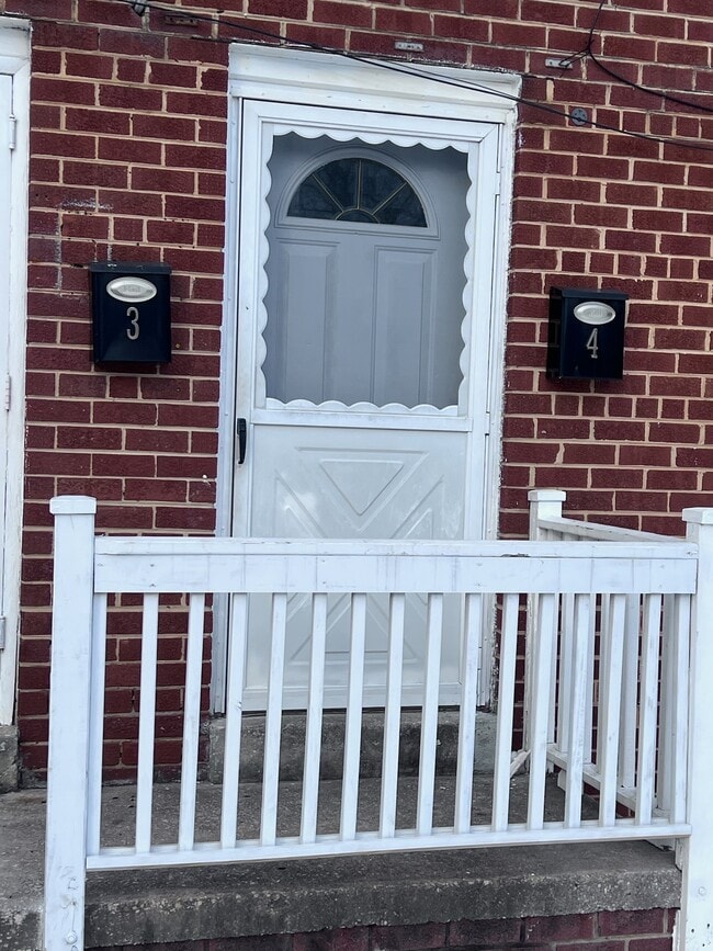 Photo - 5326 B St SE Unidad 3