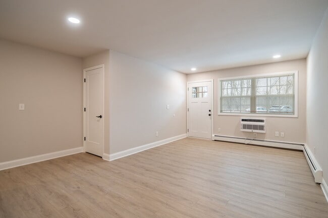 Photo - Burdeck Street Apartments