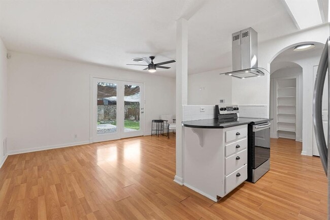 Photo - 2407 Southland Dr