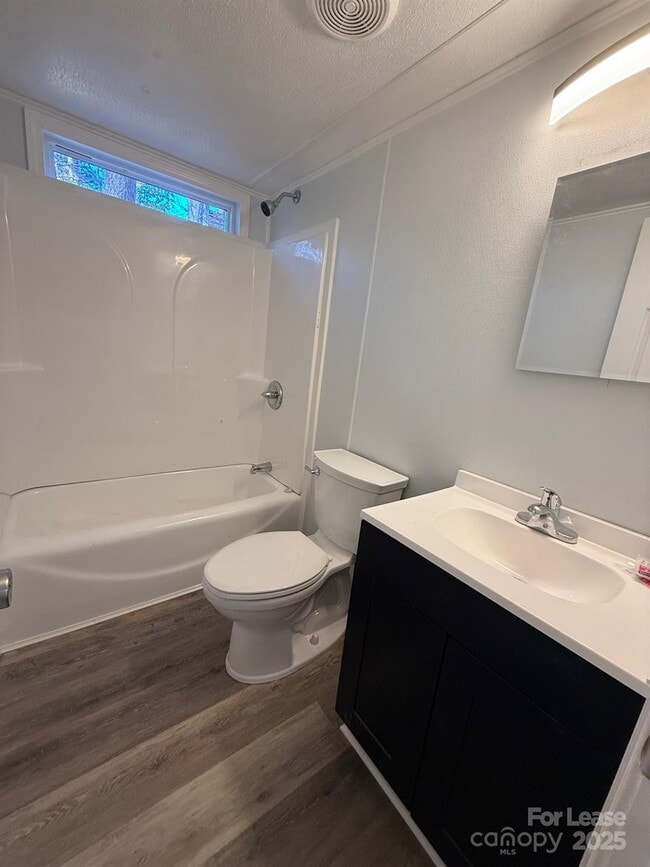 Photo - 161 Longbranch Rd