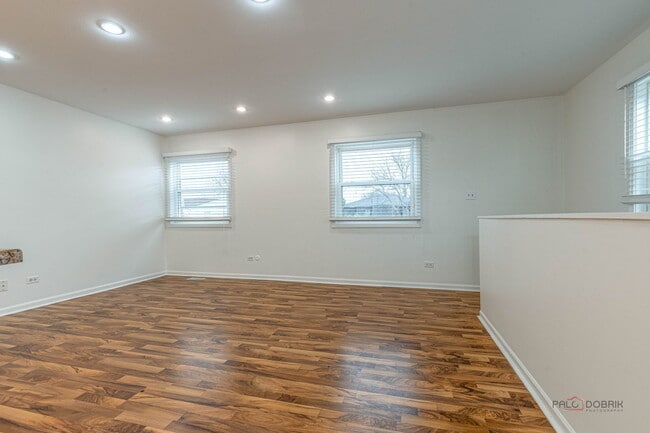 Photo - 526 Inverrary Ln