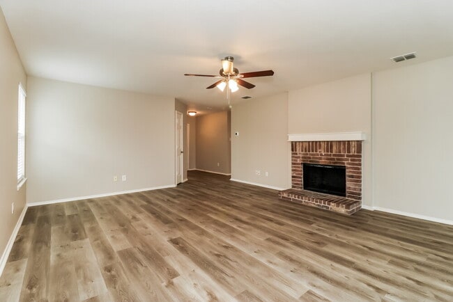 Photo - 817 Cathy Dr