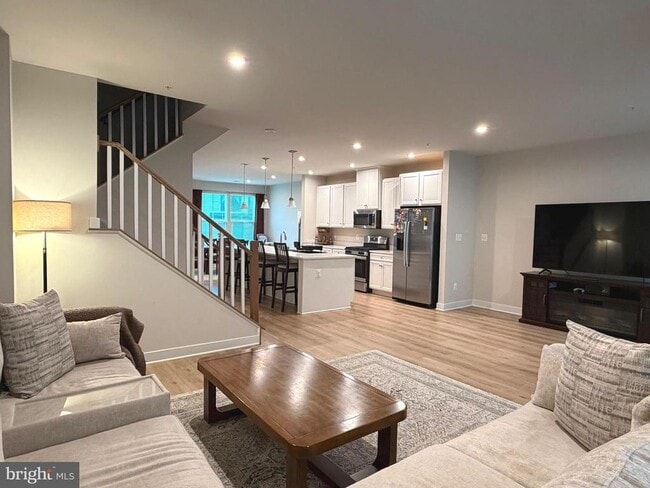 Photo - 14558 George Carter Way