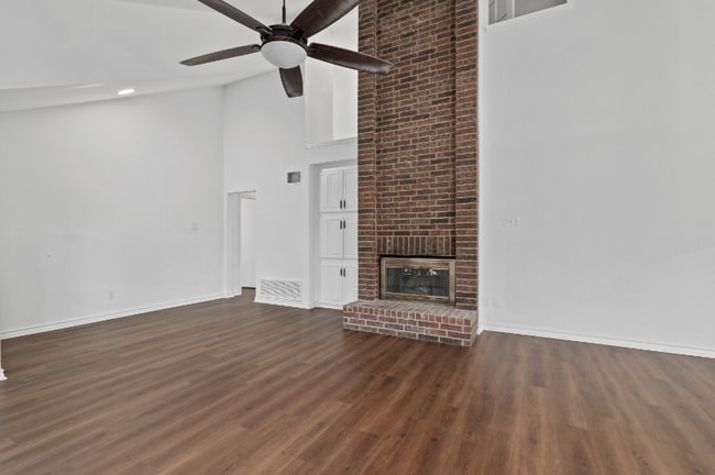 Photo - 18904 Whitewater Ln