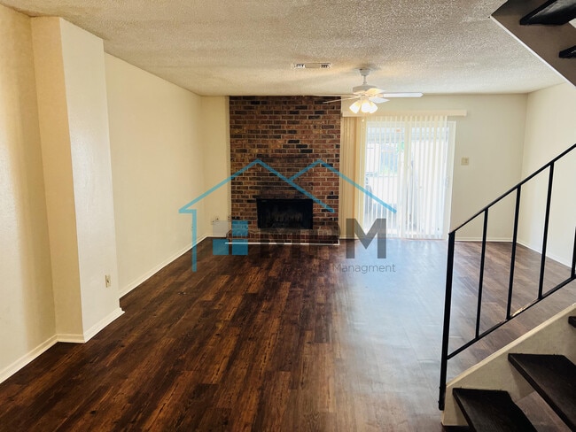 Photo - 7 Briarwood Cir