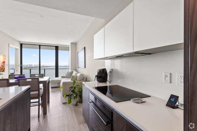 Building Photo - 480 NE 31st St Unit 1005 Rental