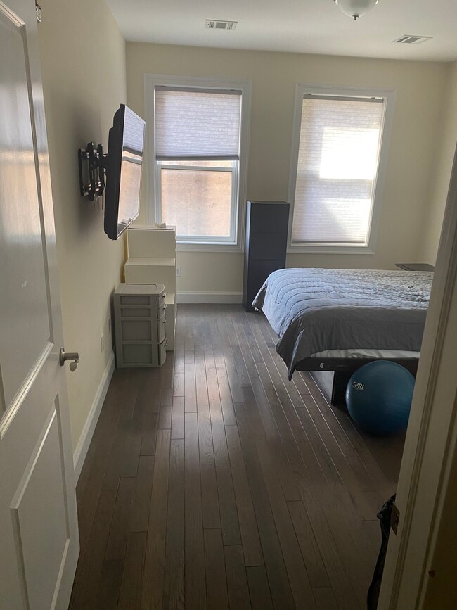 Photo - 90 Clinton Ave Unidad 306