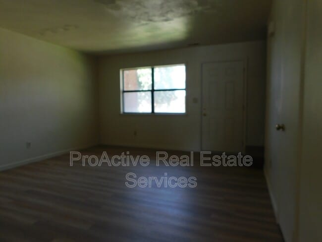 Photo - 215 Greenbrier Ave
