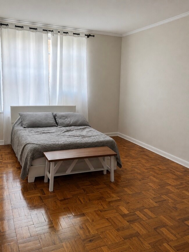 Building Photo - Cozy Studio In Brooklyn