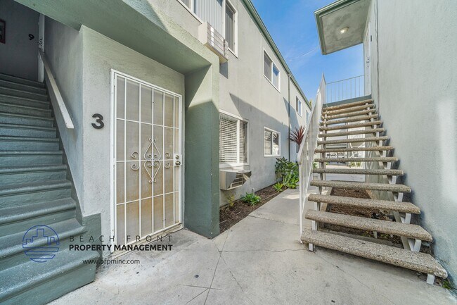 9320-9330 Elm Vista Dr.