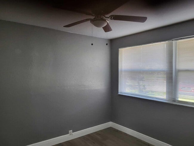 Photo - 720 47th St Unit 1