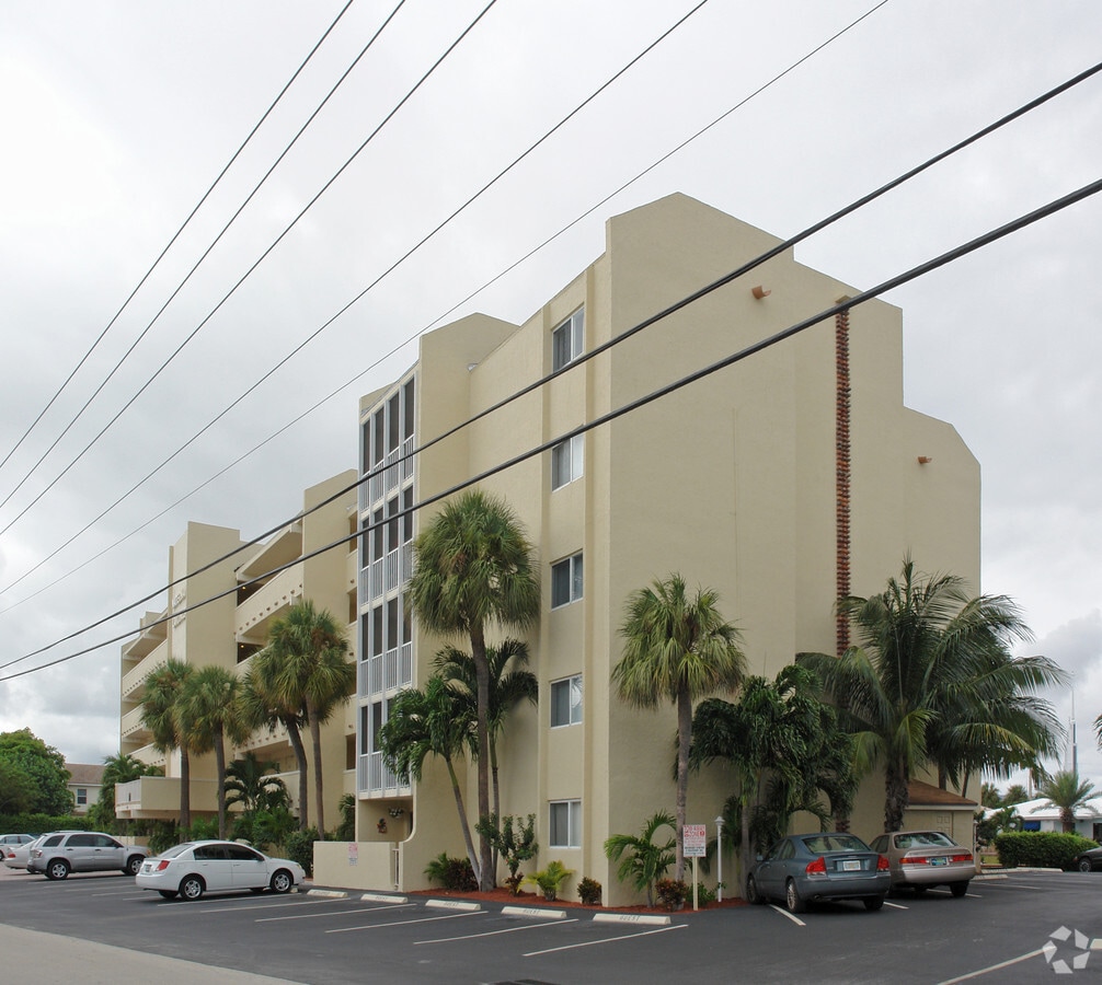 Waterway Landings - Waterway Landings Apartments