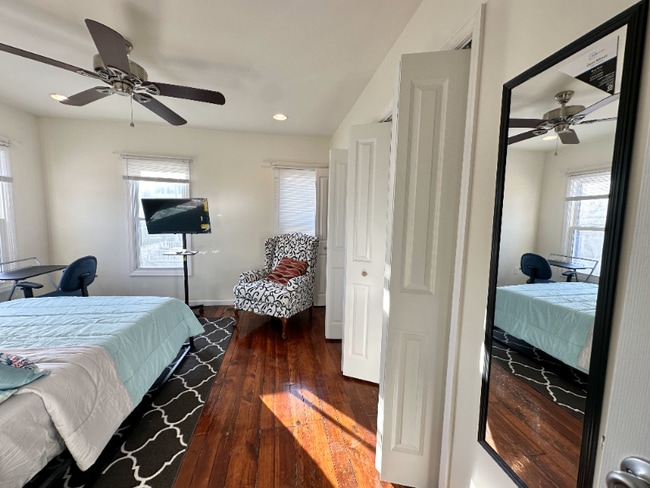 Photo - 1141 Vine St