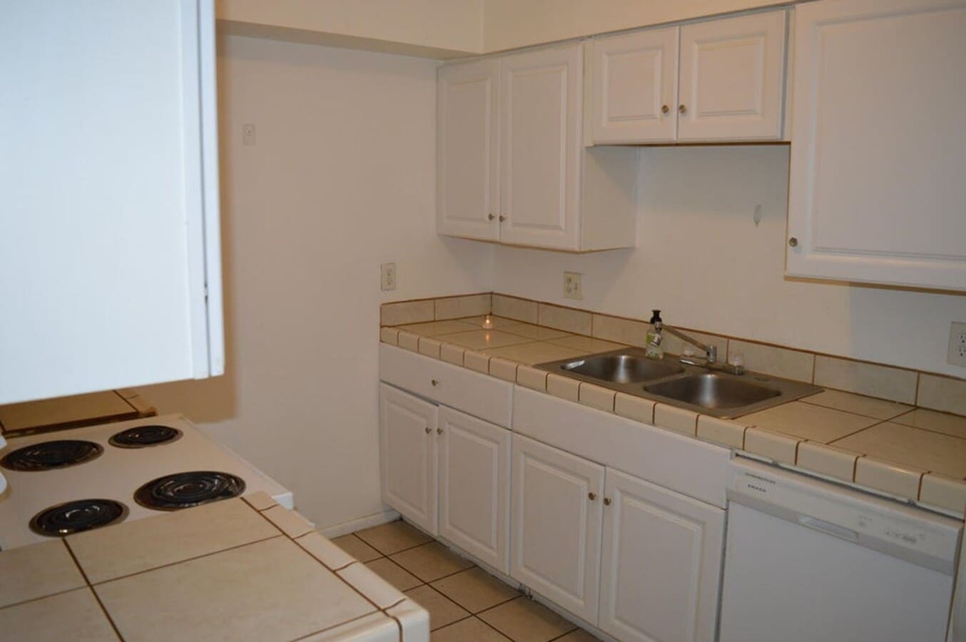 Photo - 8401 Marquette Ave. NE Unidad D