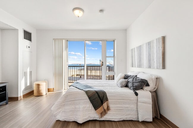 Studio - Ocean Plaza Apartments