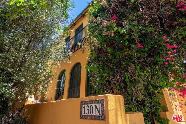 130 Catalina St