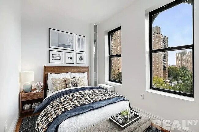 Photo - 243 Henry St Unit 2A