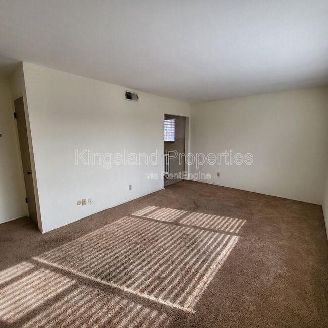 Photo - 5353 Walsh St Unidad 2b